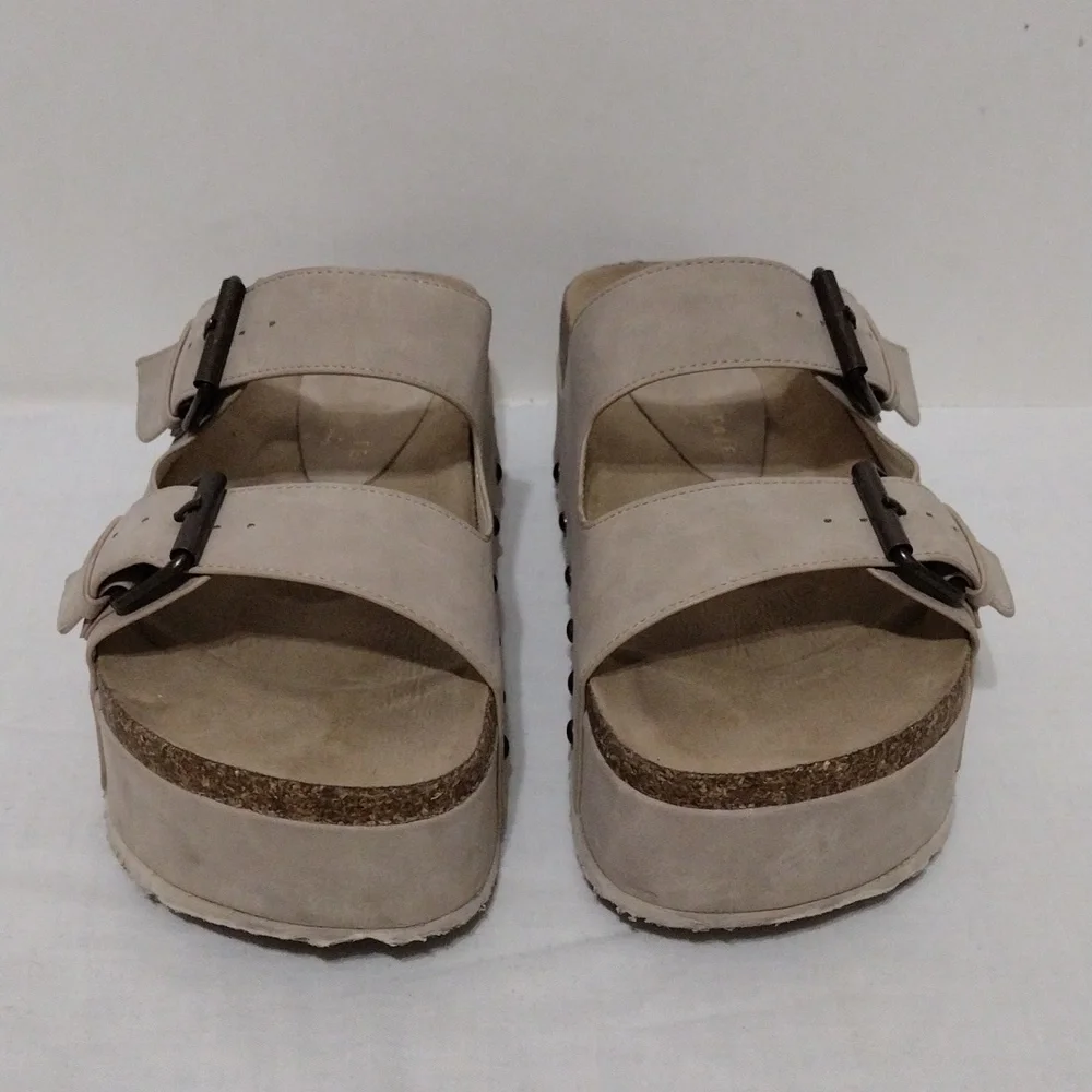 Altar’d State Serenna Faux Suede Buckle Strap Platform Sandals Studded Boho US 8